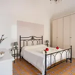 Casa Lauretta A Marciano Ferienhaus *
