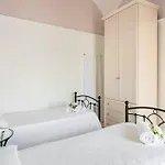 Casa Lauretta A Marciano Ferienhaus