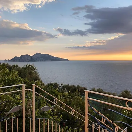 Casa Lauretta A Marciano