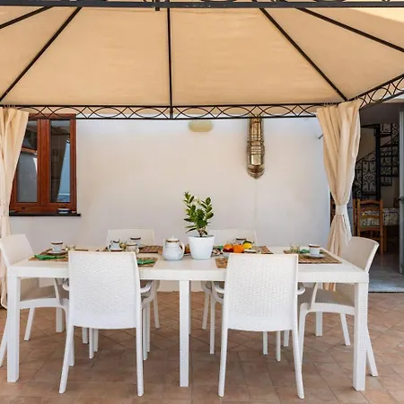 Casa Lauretta A Marciano Holiday home *