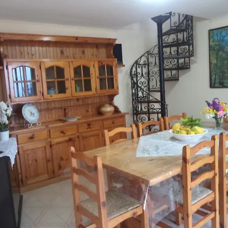 Casa Lauretta A Marciano Holiday home *